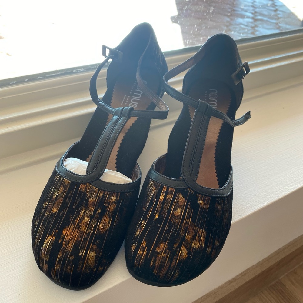 Romus Shoes